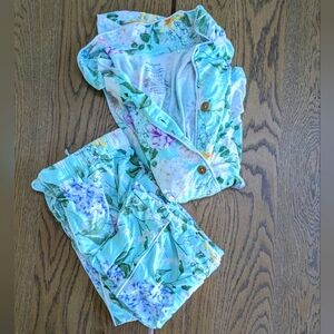 Posh Peanut Mom Pajamas, Erin print
